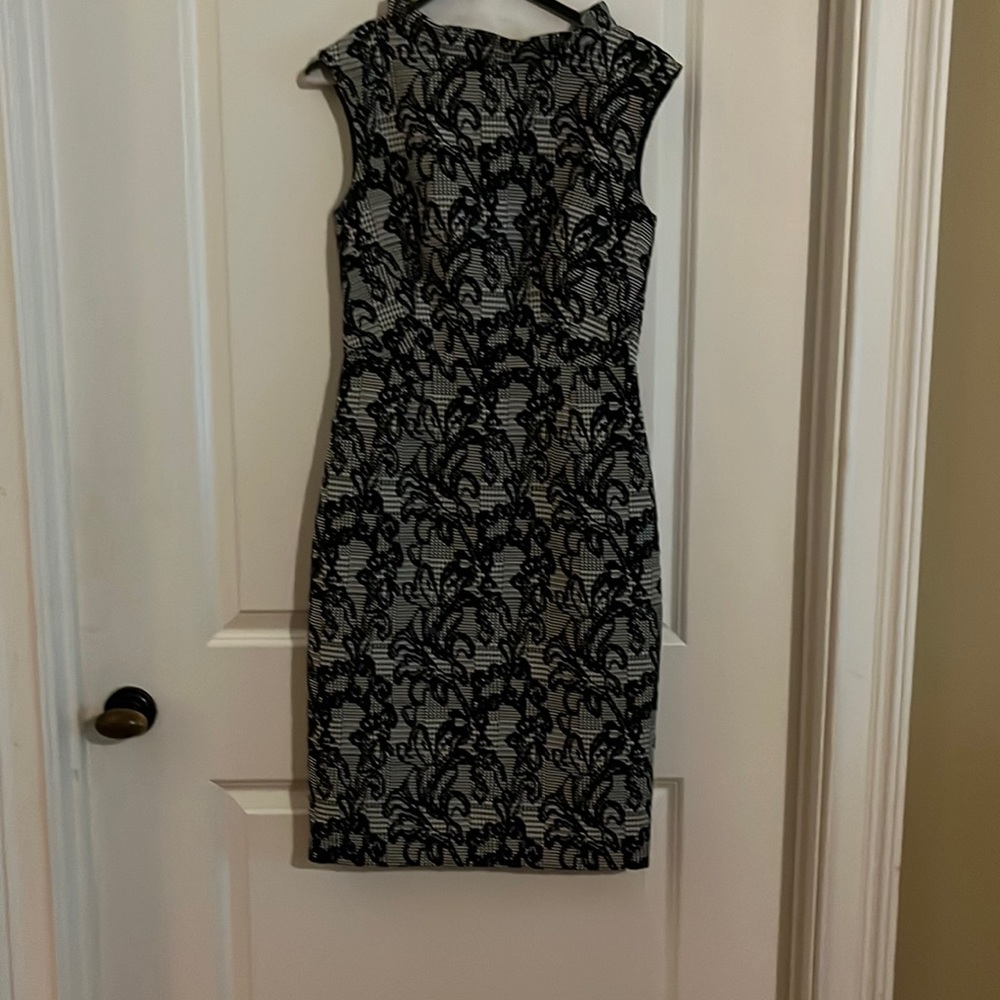 Beautiful dress, navy with detail. Size 2